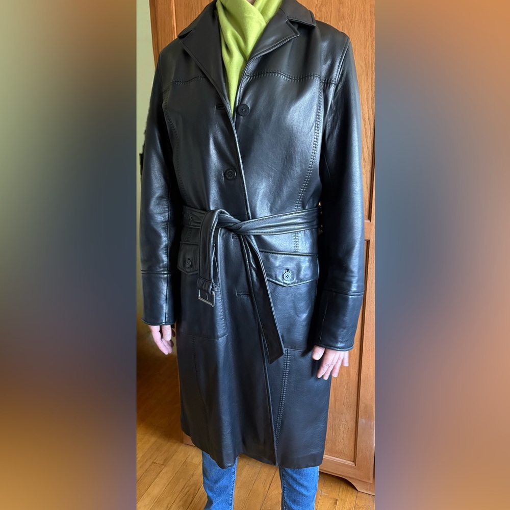 Leather trench coat excellent condition